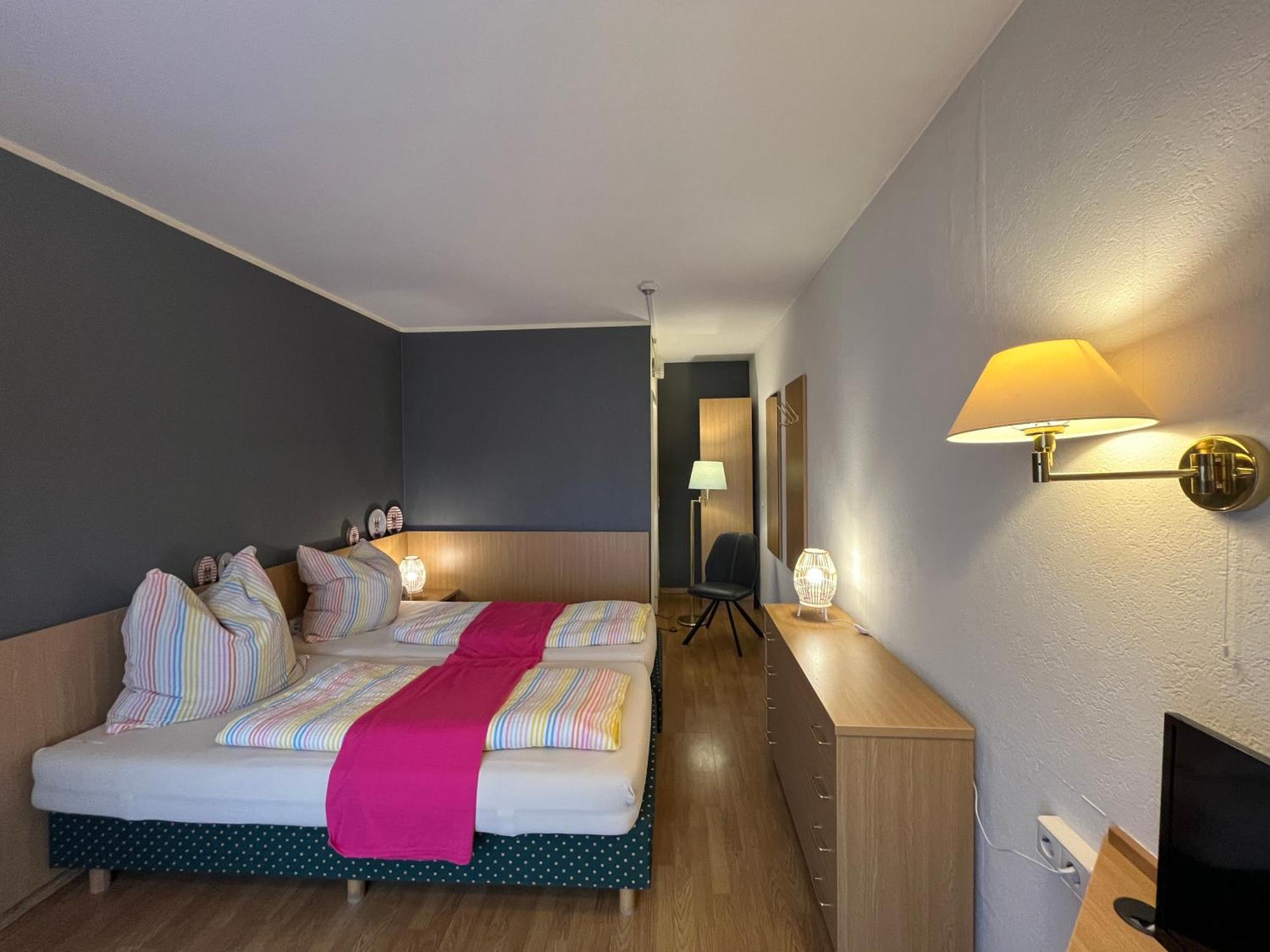 Goldener Hahn B&B Baiersbronn - Ferienwohnungen Mit Hotel Service Nahe Gartenschau Tal X Room photo