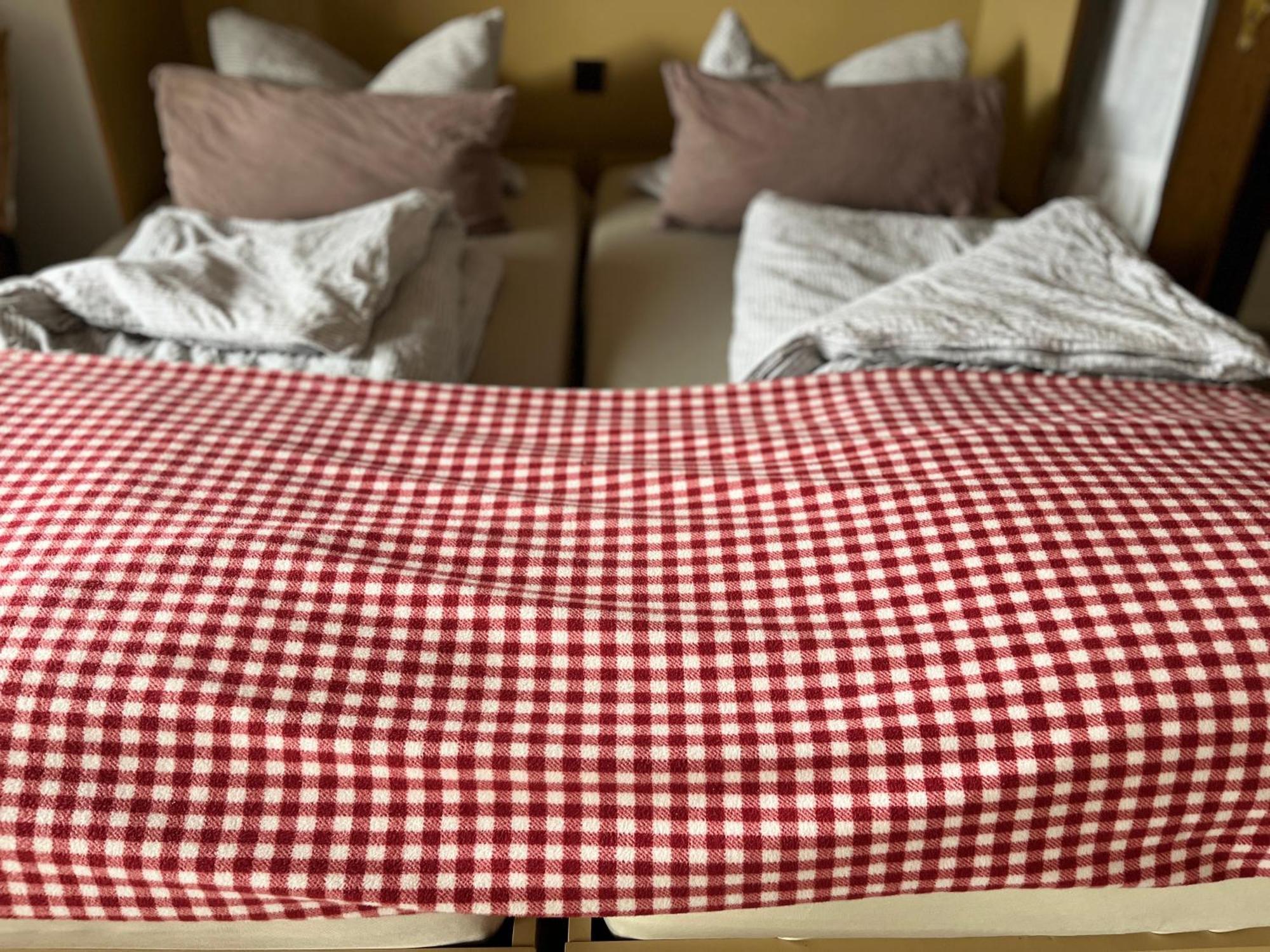 Goldener Hahn B&B Baiersbronn - Ferienwohnungen Mit Hotel Service Nahe Gartenschau Tal X Room photo