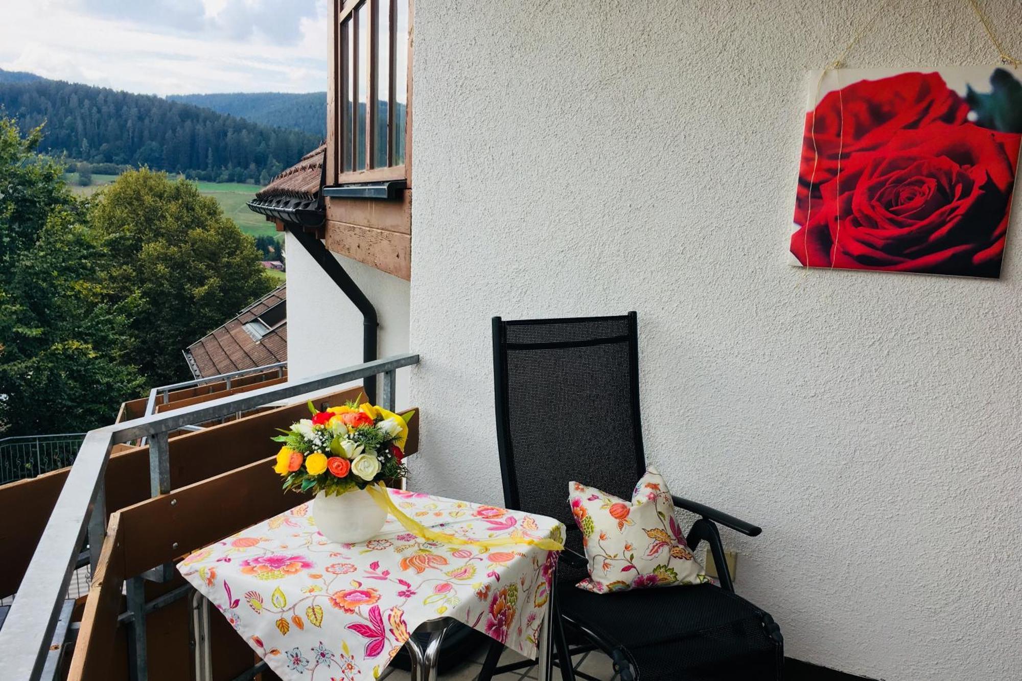Goldener Hahn B&B Baiersbronn - Ferienwohnungen Mit Hotel Service Nahe Gartenschau Tal X Room photo